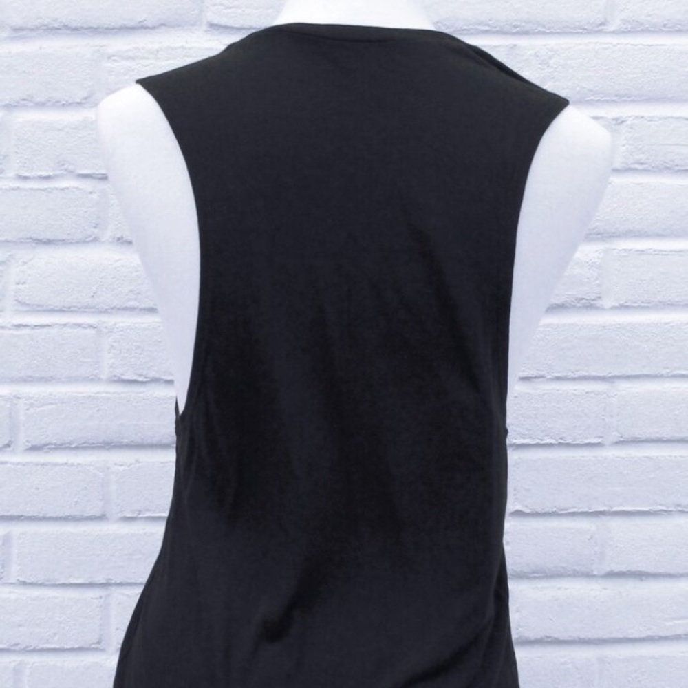 Move Fearlessly Muscle Tank - Picture 5 of 5